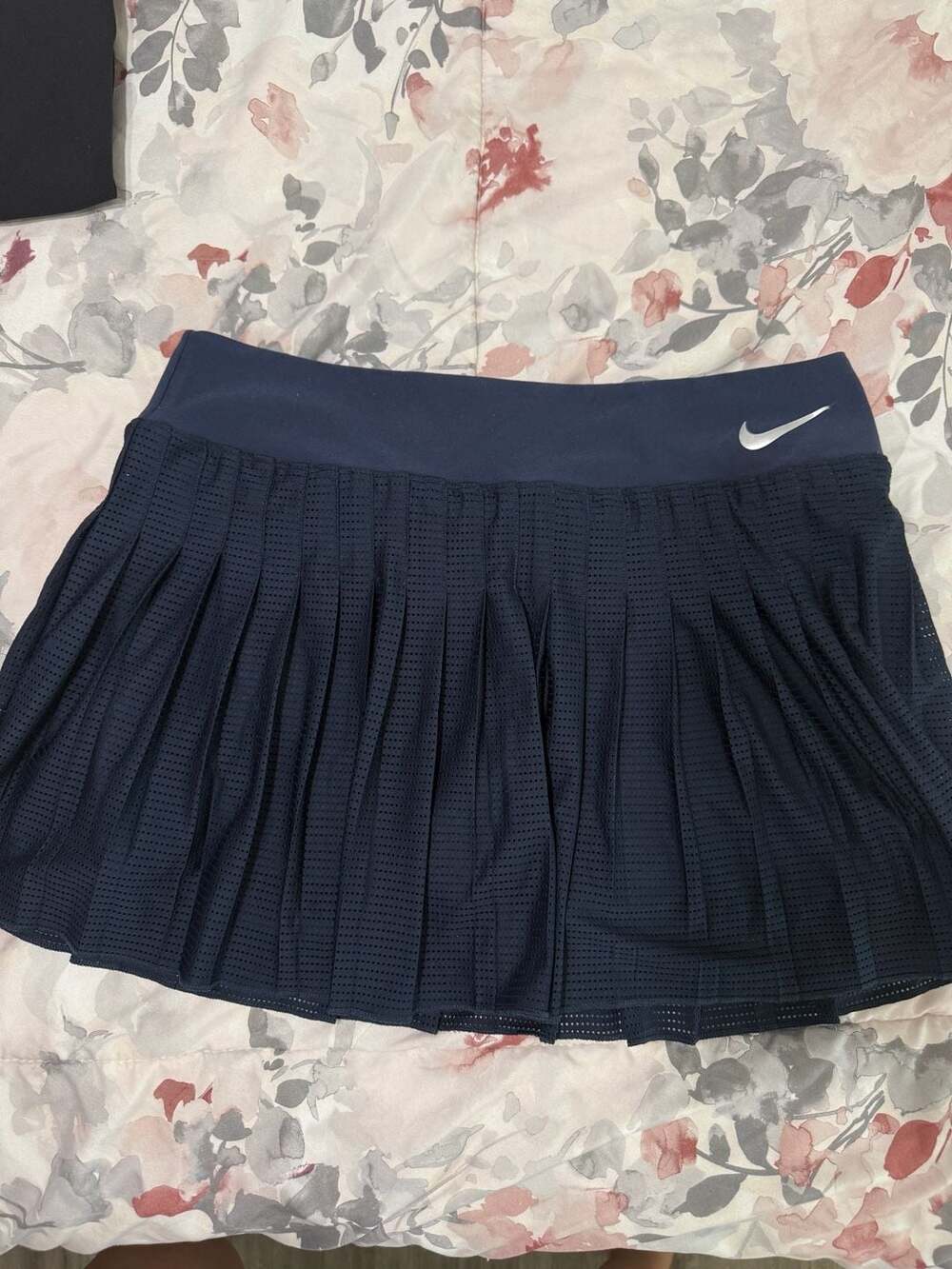 Nike Women's Dri-Fit Navy Blue Pleated Athletic Tennis Skirt Size M